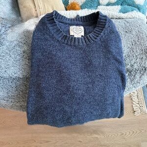 St. John's Bay Men's Heathered Blue Crewneck Sweater